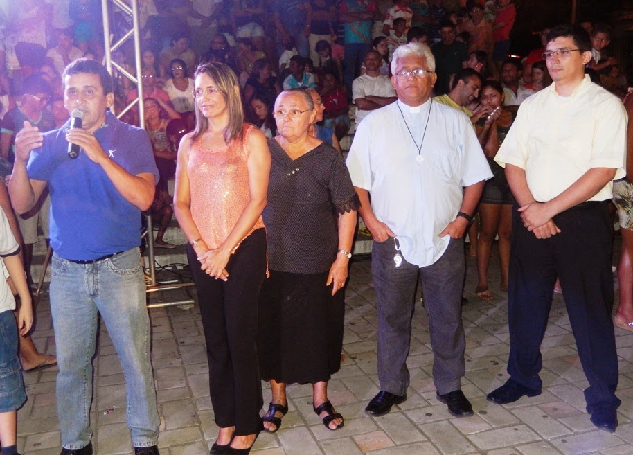 Resultado de imagem para imagens do prefeito naldinho com padre ramos sao paulo do potengi