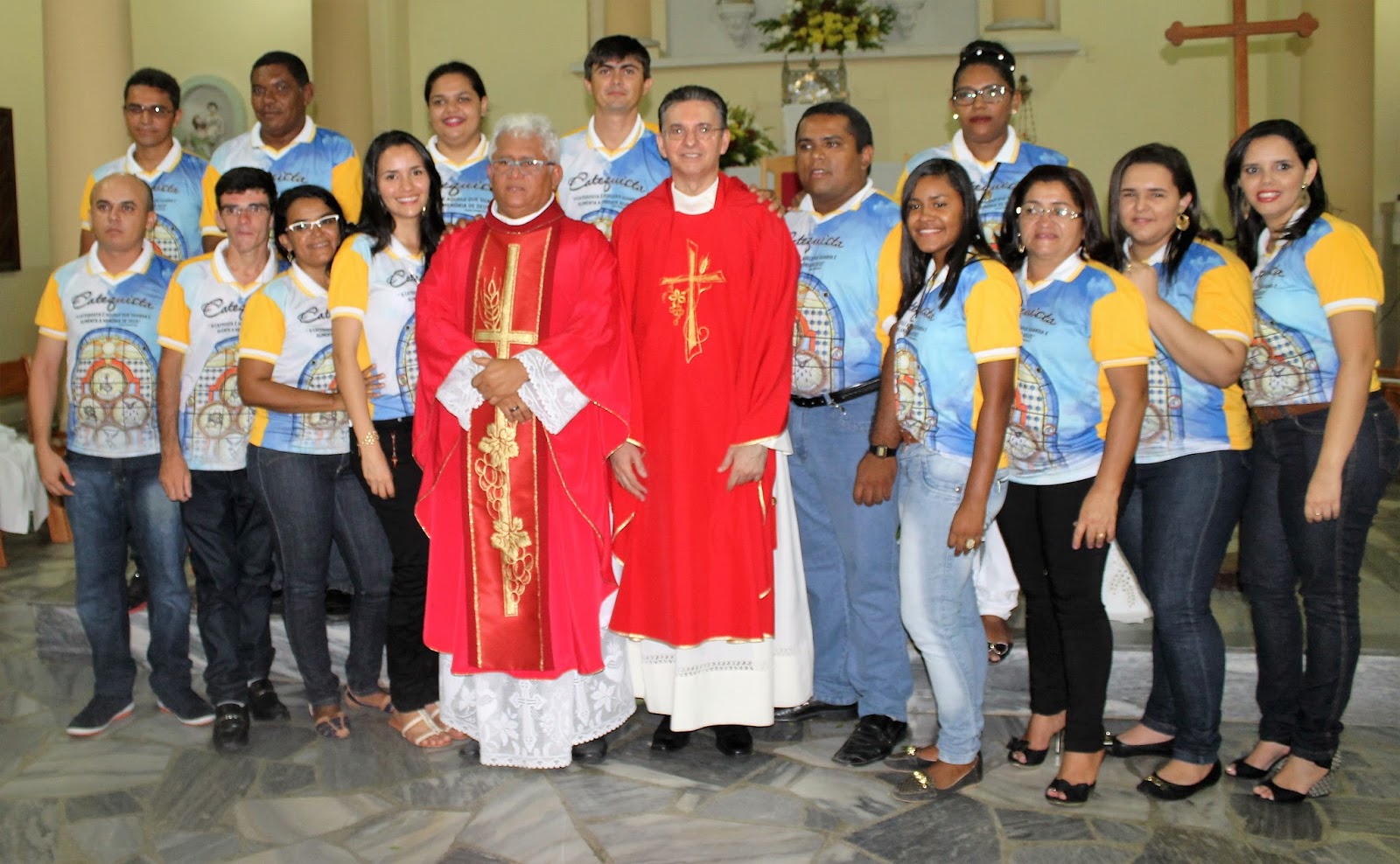 Resultado de imagem para imagens de padre ramos na celebraÃ§Ã£o do crisma sao paulo do potengi